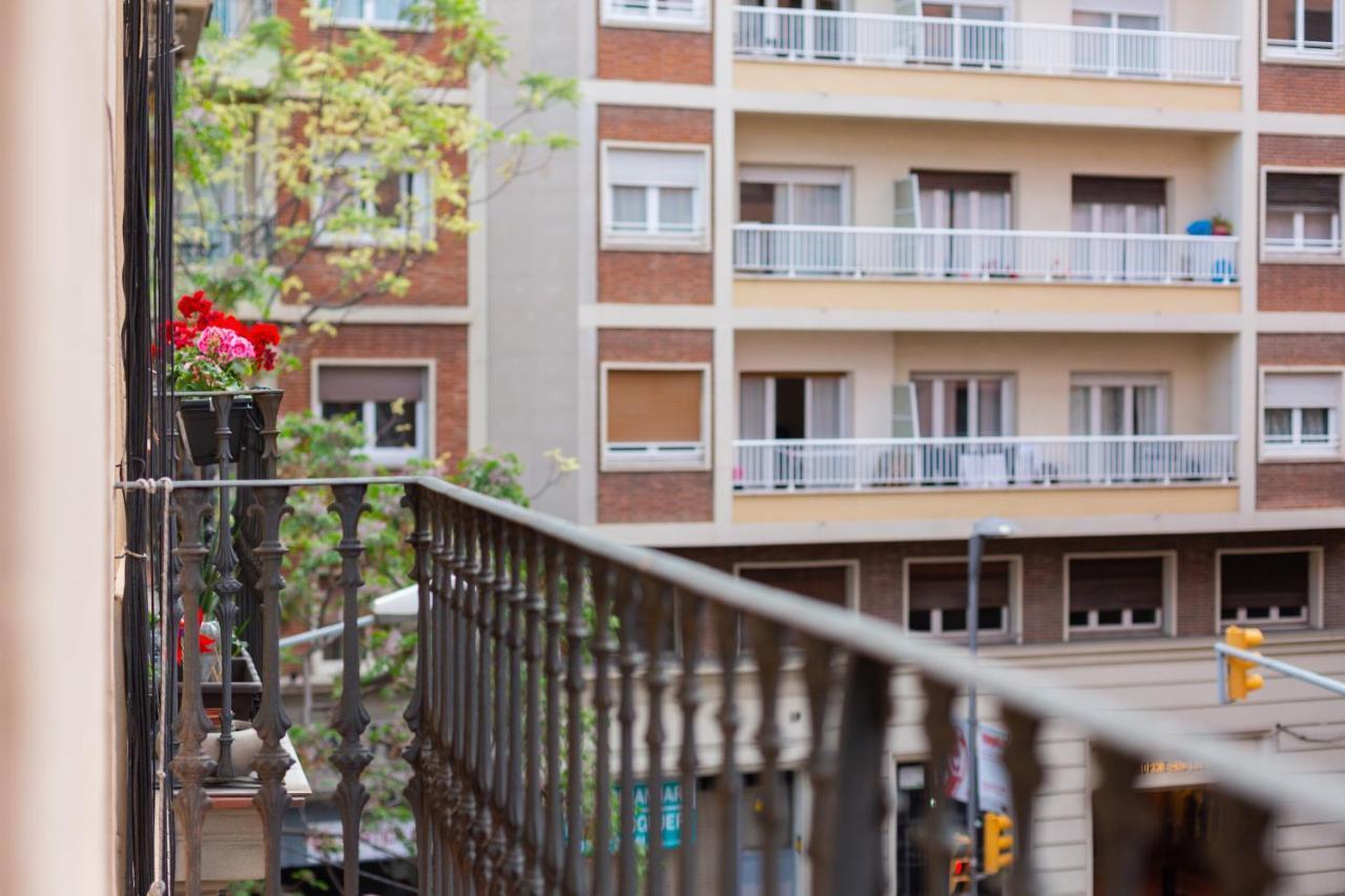 Aparteasy - Turo Park With Lovely Balcony Barselona Dış mekan fotoğraf